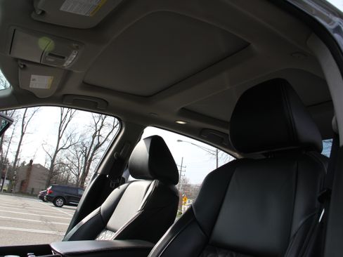 Used 2016 Nissan Maxima Platinum w/ Interior Lighting Package image 20