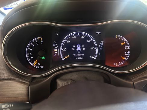 Used 2017 Jeep Grand Cherokee Overland image 20