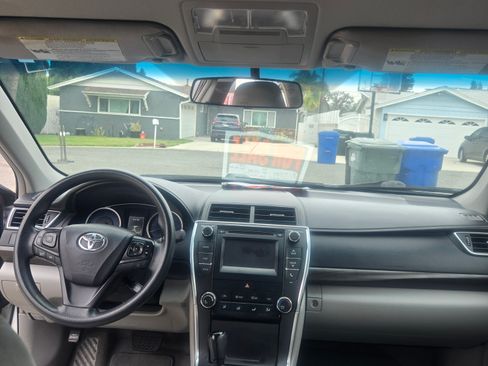 Used 2016 Toyota Camry LE FWD image 18