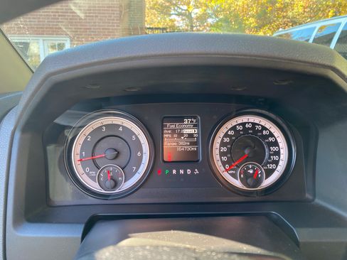 Used 2015 RAM 1500 Express image 15