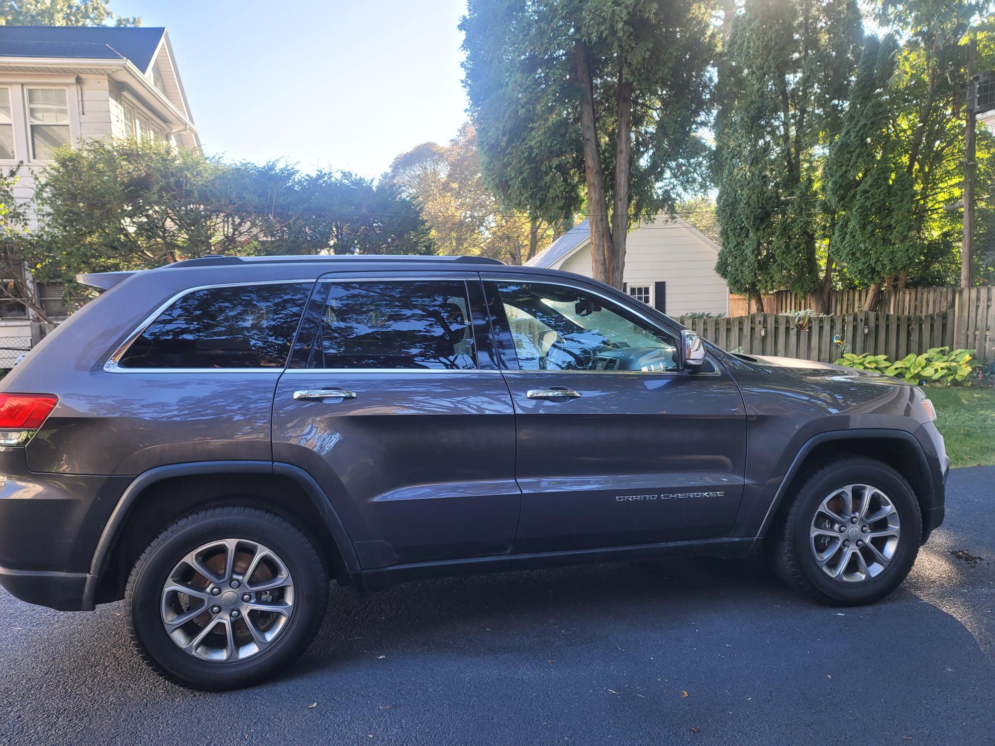 Used 2014 Jeep Grand Cherokee Limited AWD/4WD image 4