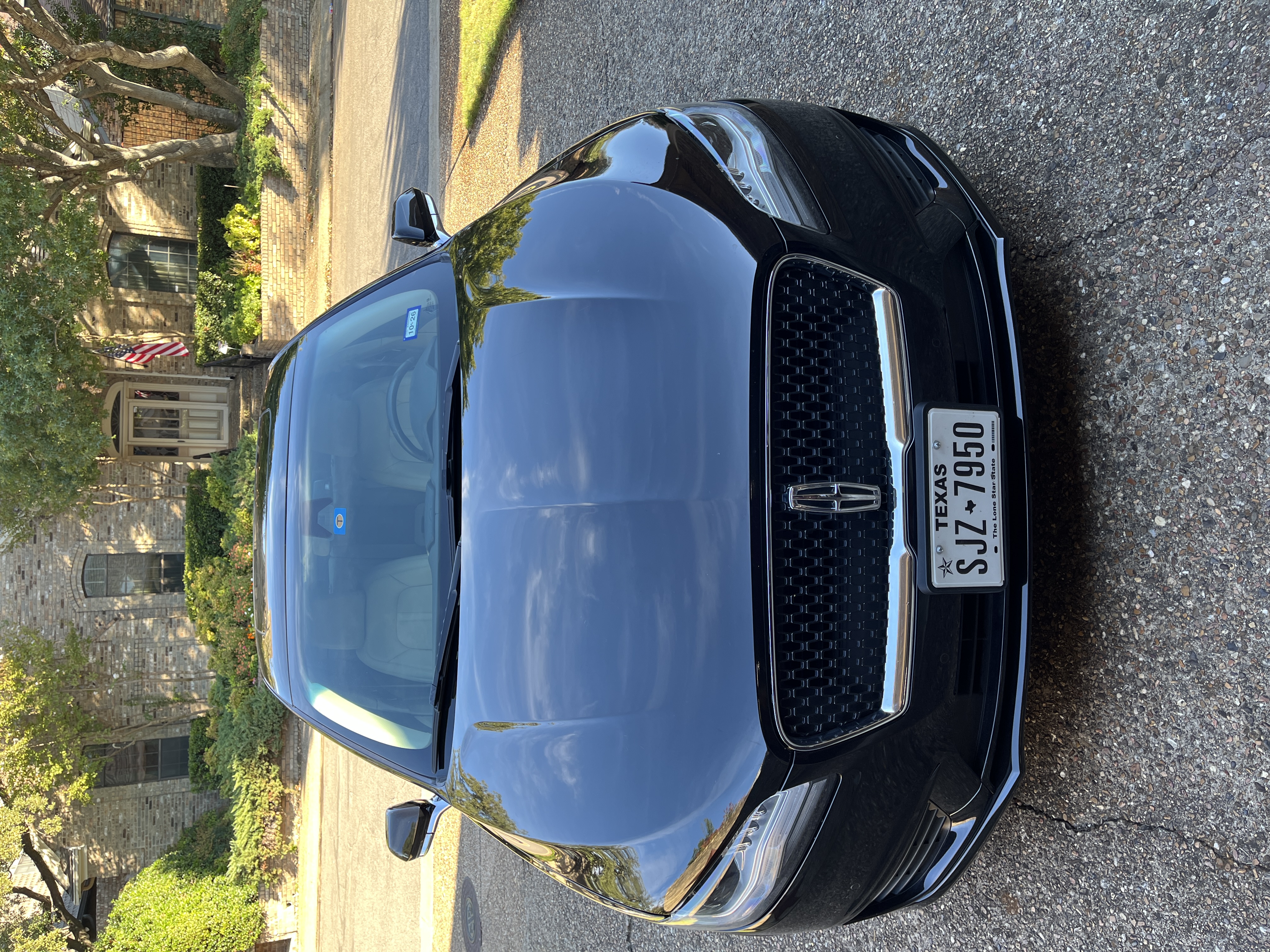 Used 2020 Lincoln MKZ Reserve w/ Monochromatic Package FWD image 1