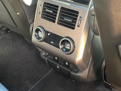 Used 2018 Land Rover Range Rover Sport HSE image 13