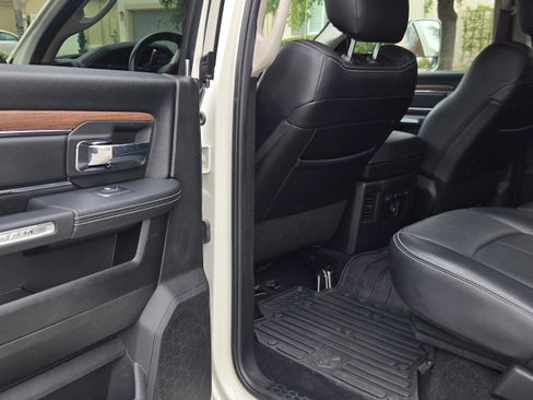 Used 2018 RAM 2500 Laramie image 11