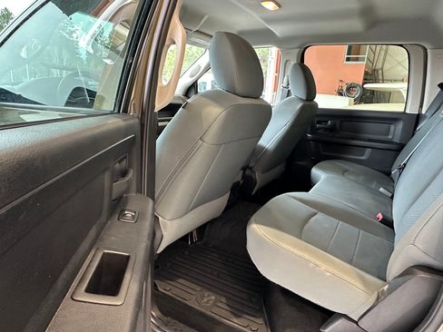 Used 2015 RAM 3500 Tradesman w/ Chrome Appearance Group image 13