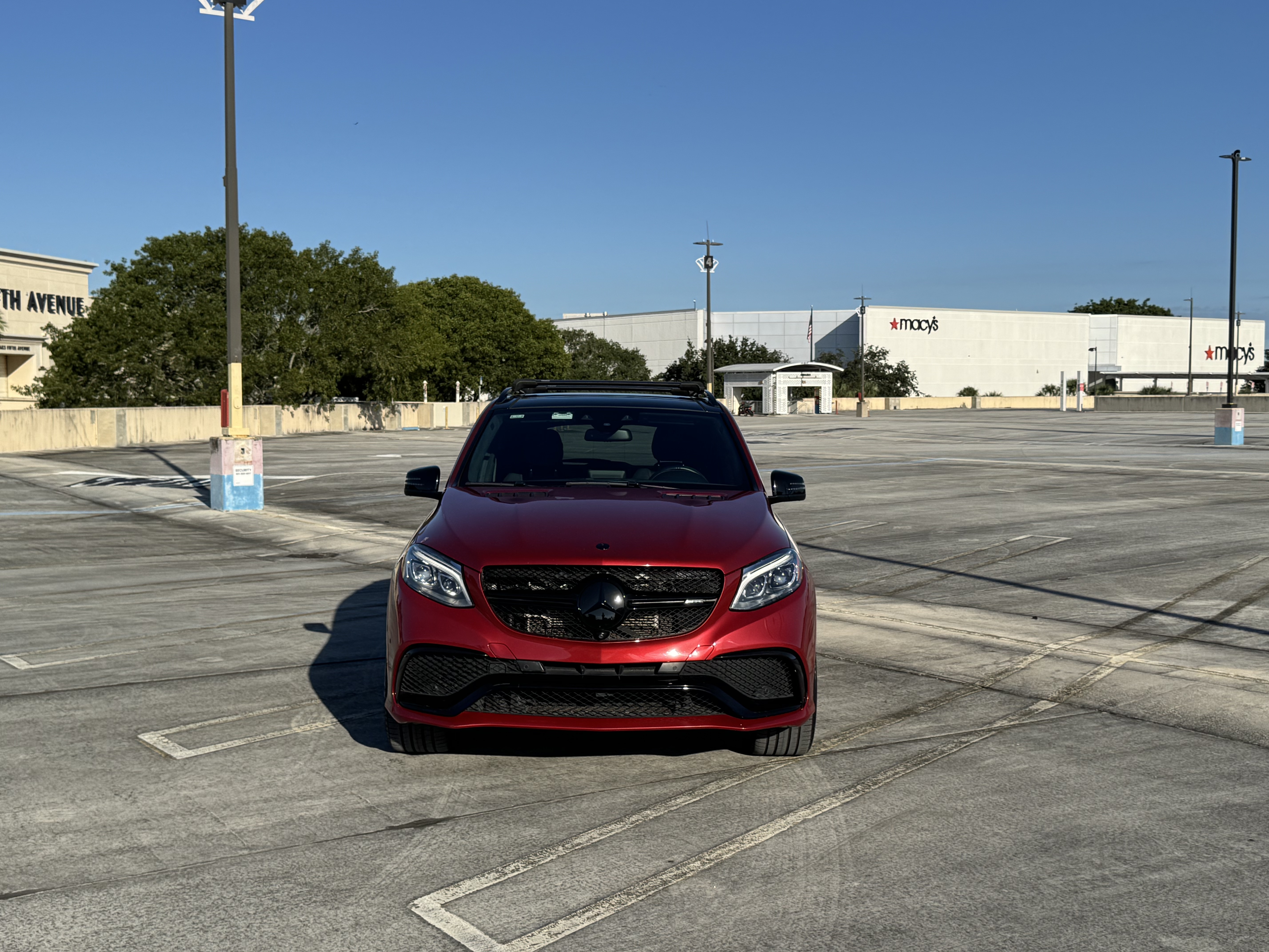 Used 2016 Mercedes-Benz GLE 63 AMG 4MATIC image 4