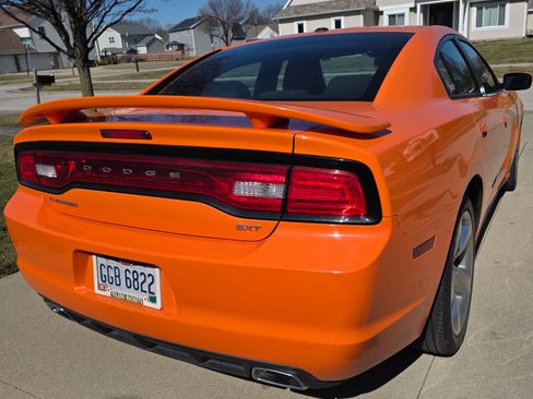 Used 2014 Dodge Charger SXT image 8
