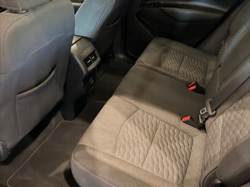 Used 2019 Chevrolet Equinox LT AWD/4WD image 9