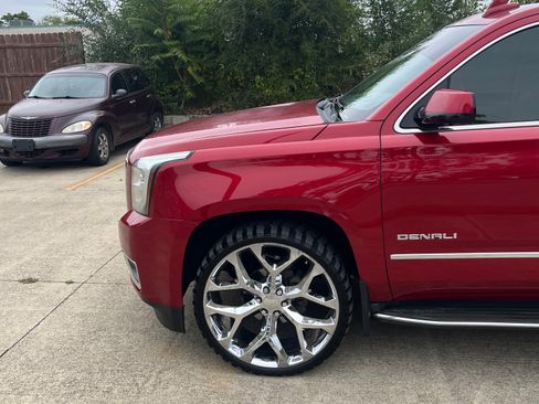 Used 2015 GMC Yukon Denali w/ Open Road Package image 12