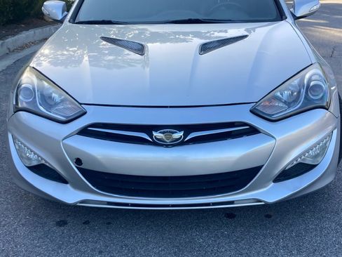 Used 2013 Hyundai Genesis 3.8 image 5