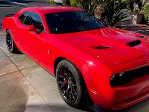 Used 2015 Dodge Challenger SRT Hellcat image 2