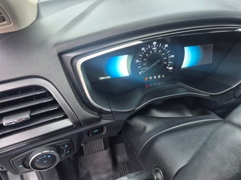 Used 2020 Ford Fusion Titanium image 5