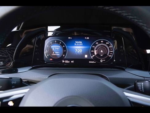 Used 2022 Volkswagen GTI Autobahn image 12
