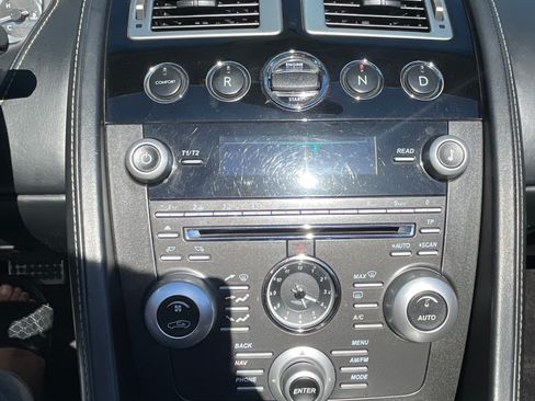 Used 2009 Aston Martin V8 Vantage Roadster image 11