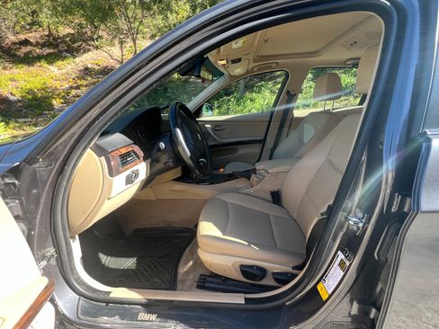 Used 2006 BMW 325i Sedan image 16