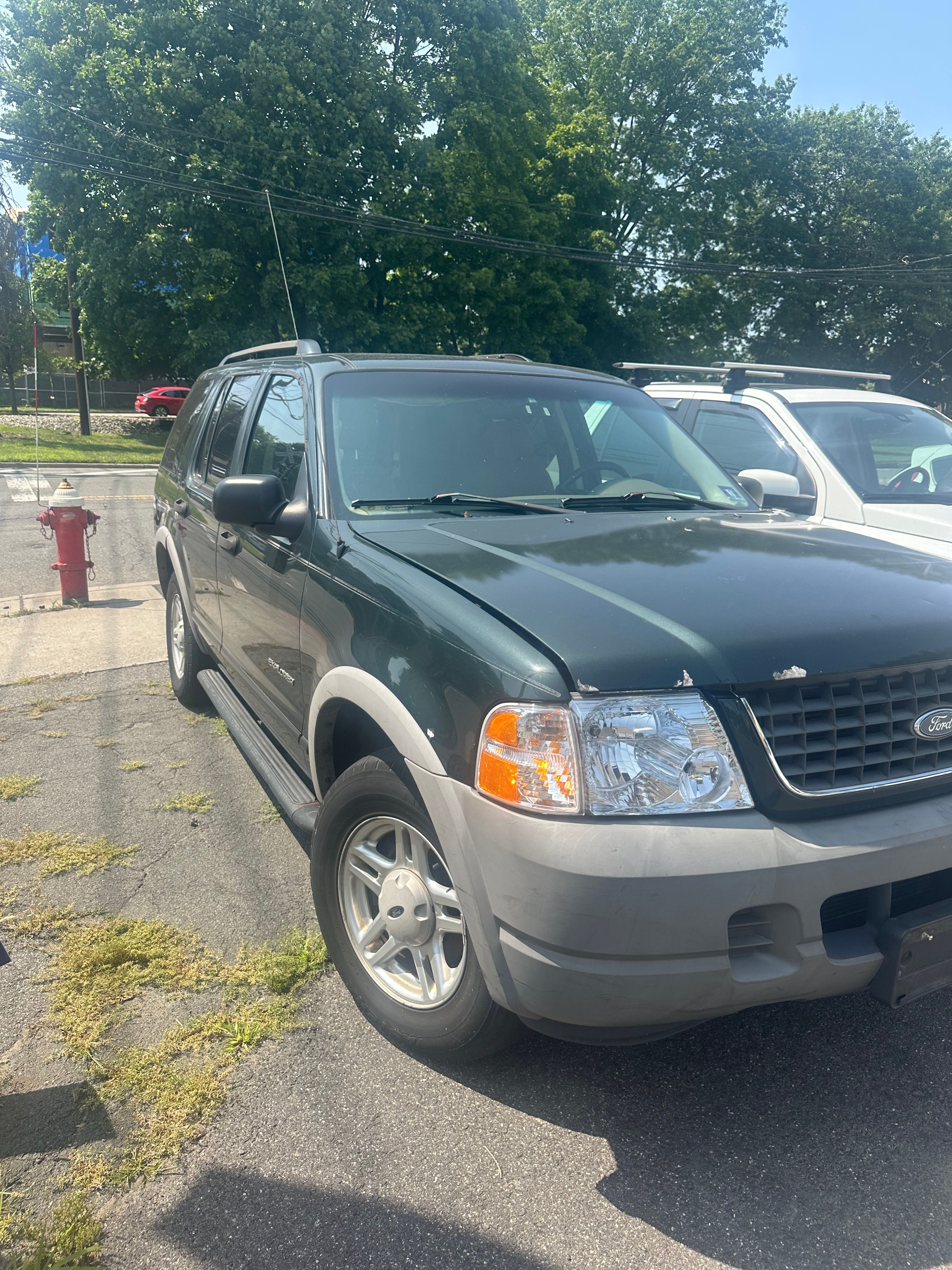 Used 2002 Ford Explorer XLS AWD/4WD image 1