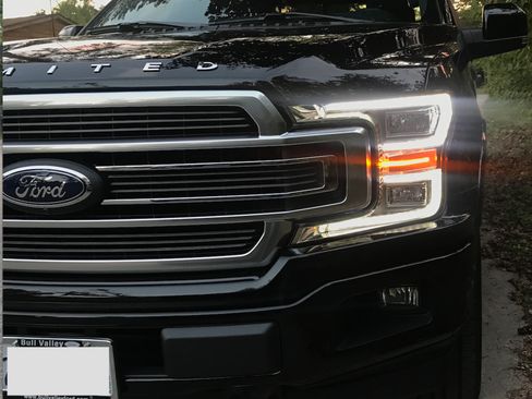 Used 2018 Ford F150 Limited w/ Trailer Tow Package image 12