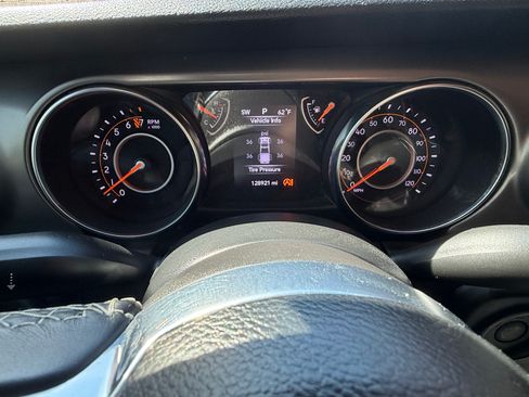 Used 2020 Jeep Gladiator Sport w/ Quick Order Package 24S image 27