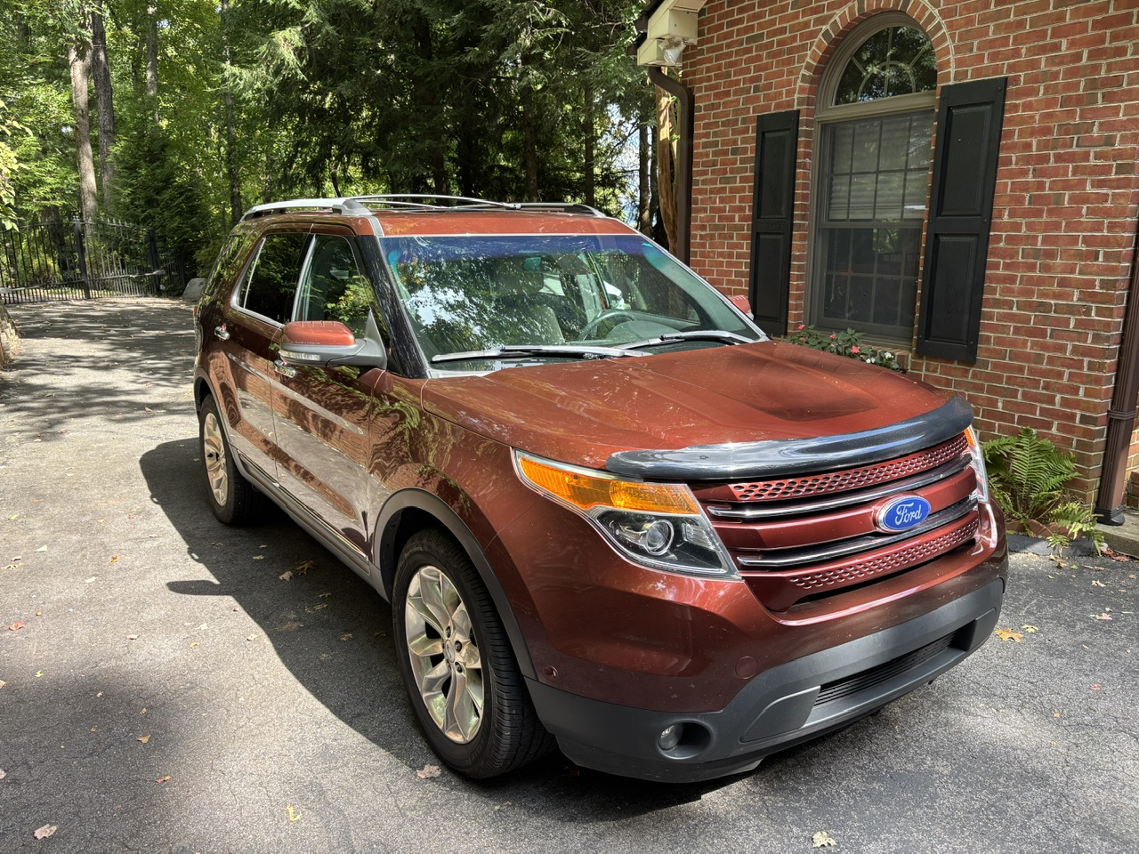 Used 2015 Ford Explorer Limited w/ Equipment Group 302A AWD/4WD image 1