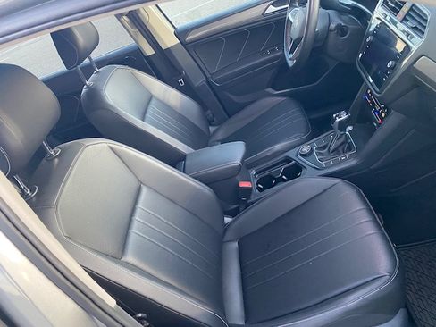 Used 2022 Volkswagen Tiguan SE image 15