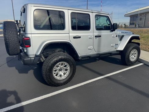 Used 2022 Jeep Wrangler Unlimited Rubicon 4xe w/ Cold Weather Group image 15