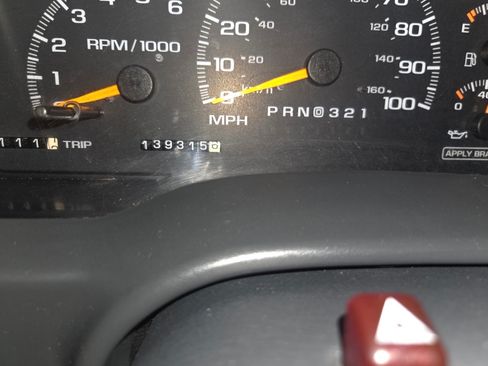 Used 1997 Chevrolet Suburban 2500 w/ Preferred Equipment Group 3 AWD/4WD image 2