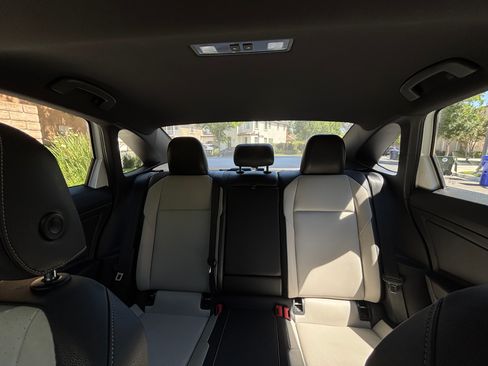 Used 2019 Volkswagen Jetta R-Line FWD image 10