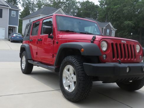 Used 2014 Jeep Wrangler Unlimited Sport w/ Quick Order Package 23S AWD/4WD image 4
