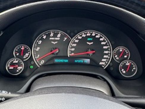 Used 2010 Chevrolet Corvette Coupe w/ Preferred Equipment Group image 2