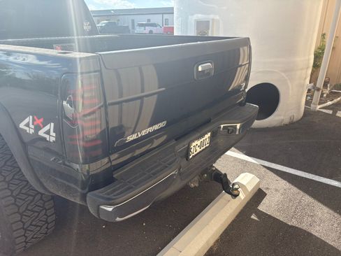 Used 2007 Chevrolet Silverado 2500 LT w/ Skid Plate Package image 18