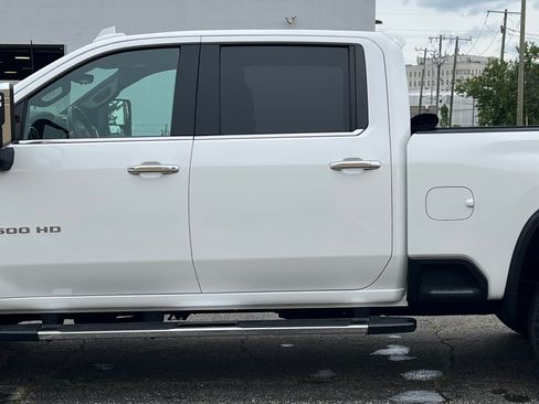 Used 2022 Chevrolet Silverado 3500 High Country w/ Z71 Off-Road Package AWD/4WD image 5