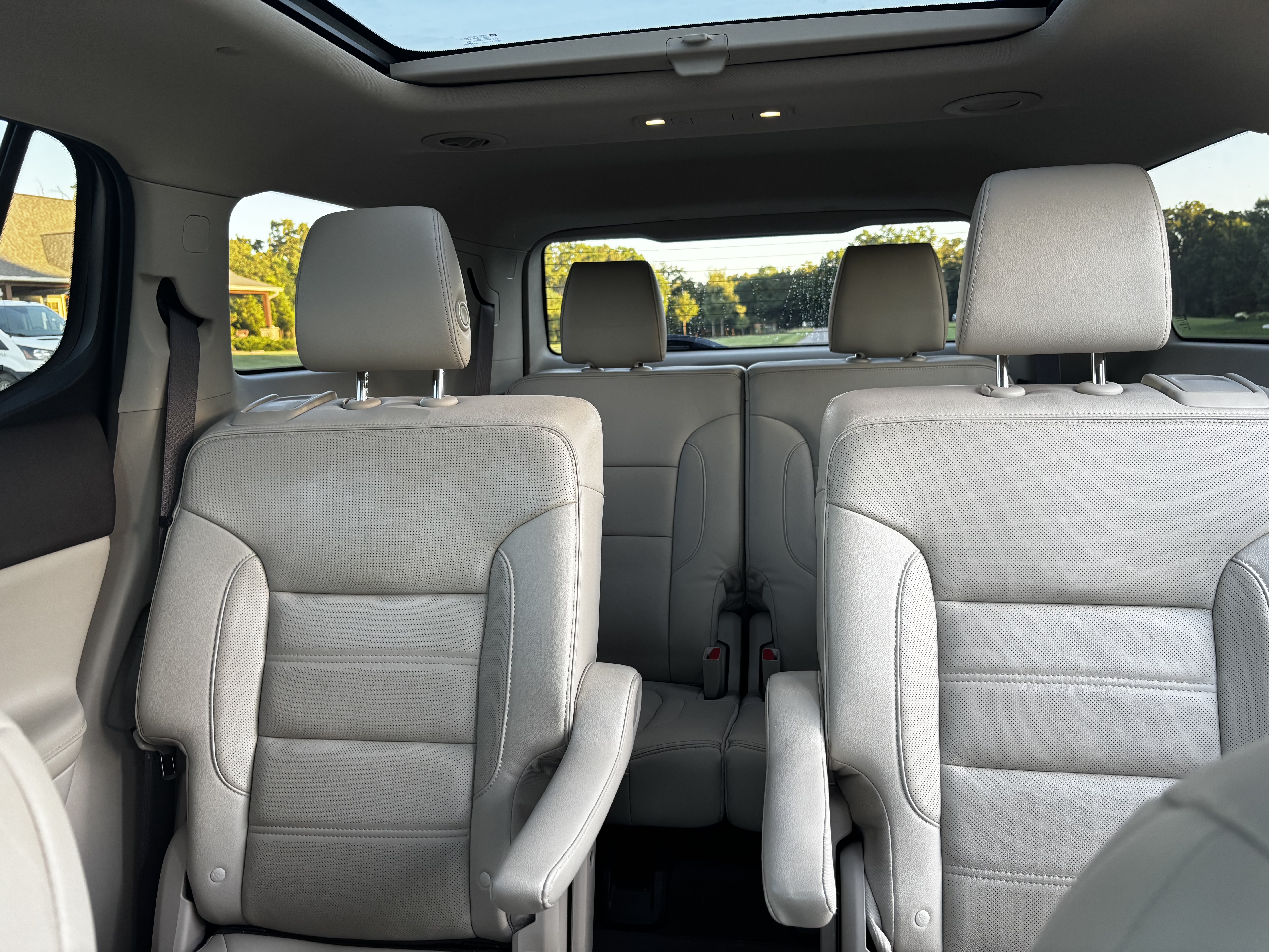 Used 2019 GMC Acadia Denali w/ Technology Package AWD/4WD image 16