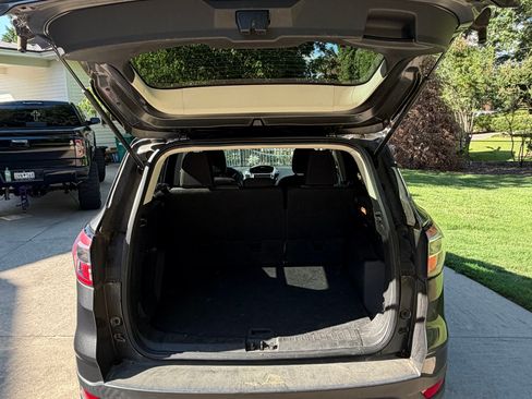Used 2018 Ford Escape SE FWD image 15