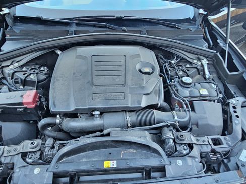 Used 2019 Jaguar F-PACE Premium image 24