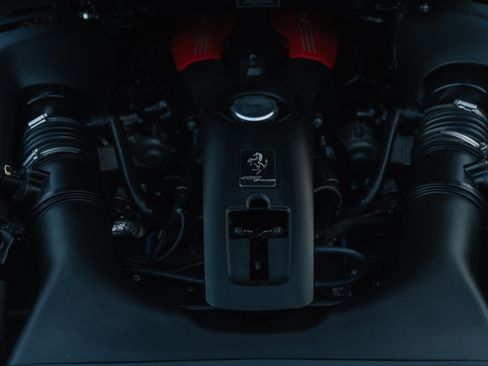 Used 2018 Ferrari 488 Spider image 16