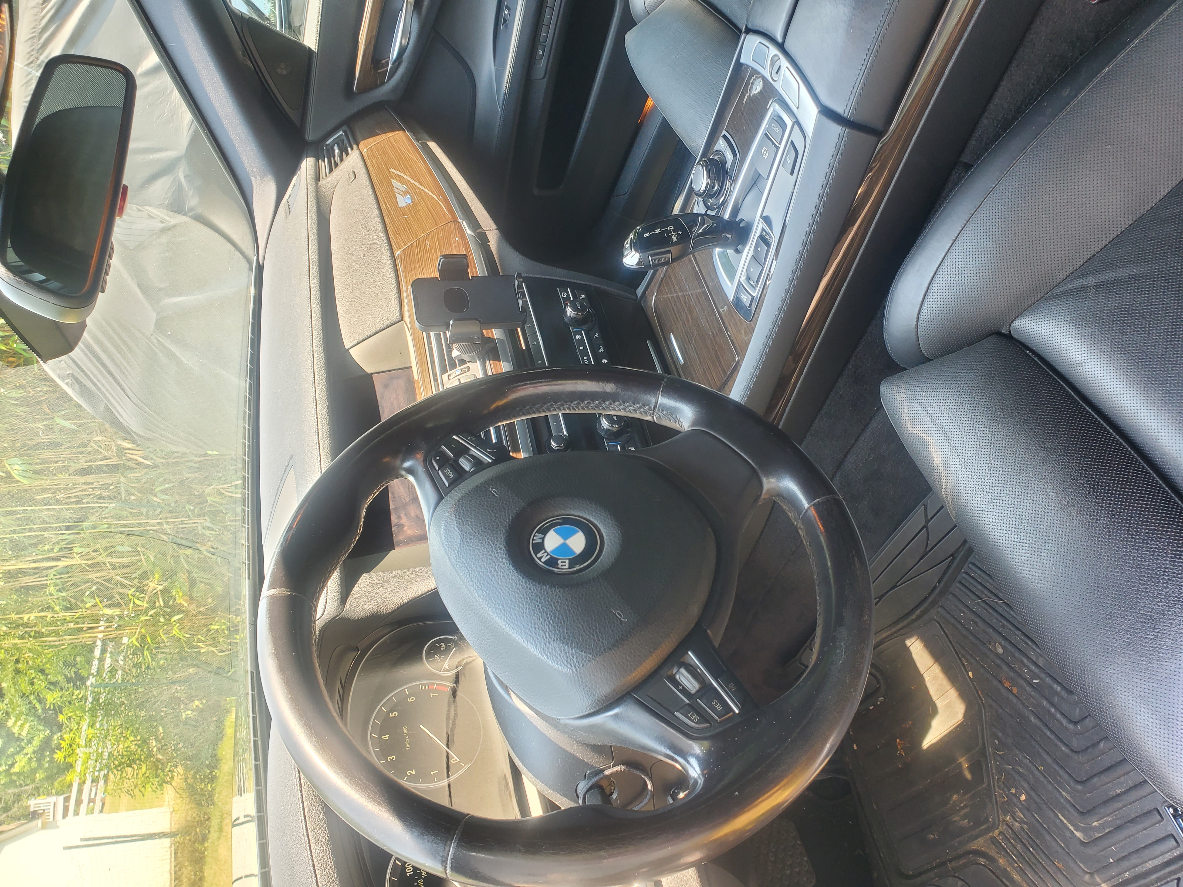 Used 2011 BMW 750i RWD image 9