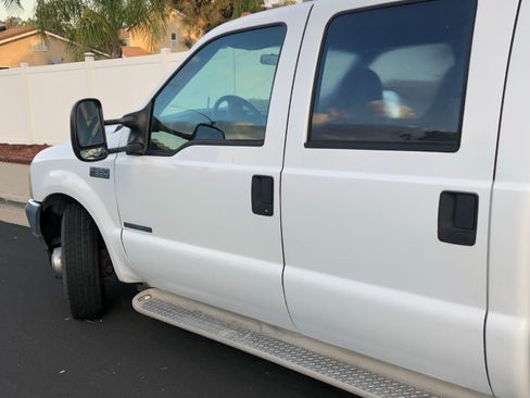 Used 2001 Ford F350 2WD Crew Cab DRW Super Duty image 5