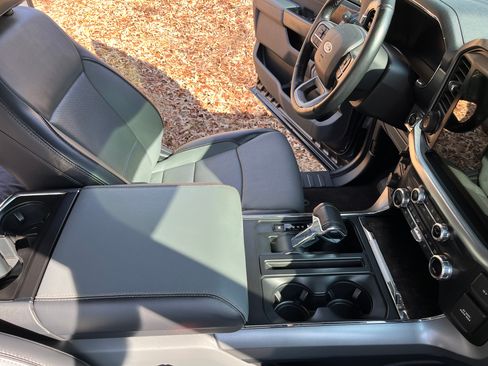 Used 2021 Ford F150 Lariat w/ Equipment Group 502A High image 19