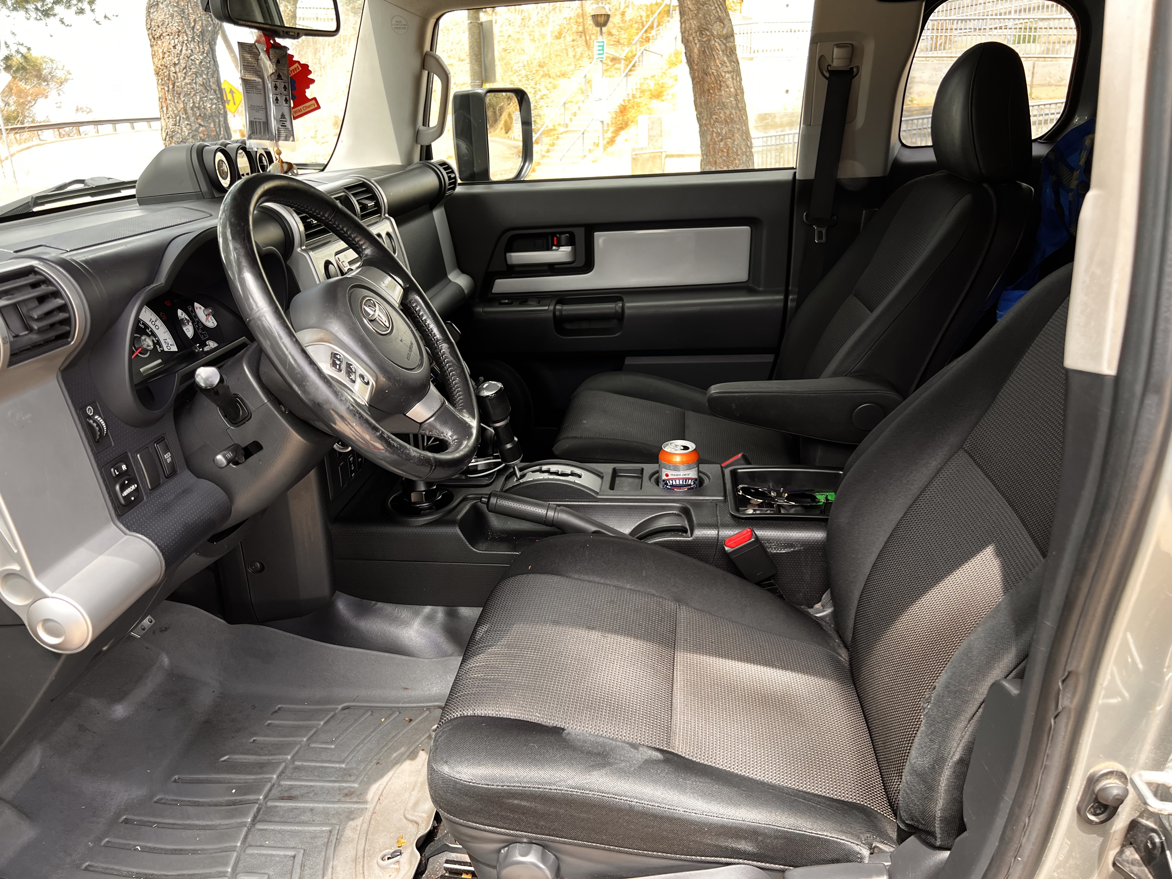 Used 2010 Toyota FJ Cruiser 4WD image 17