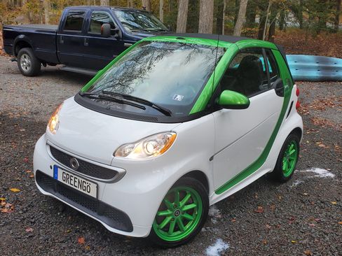 Used 2014 smart fortwo electric drive image 1