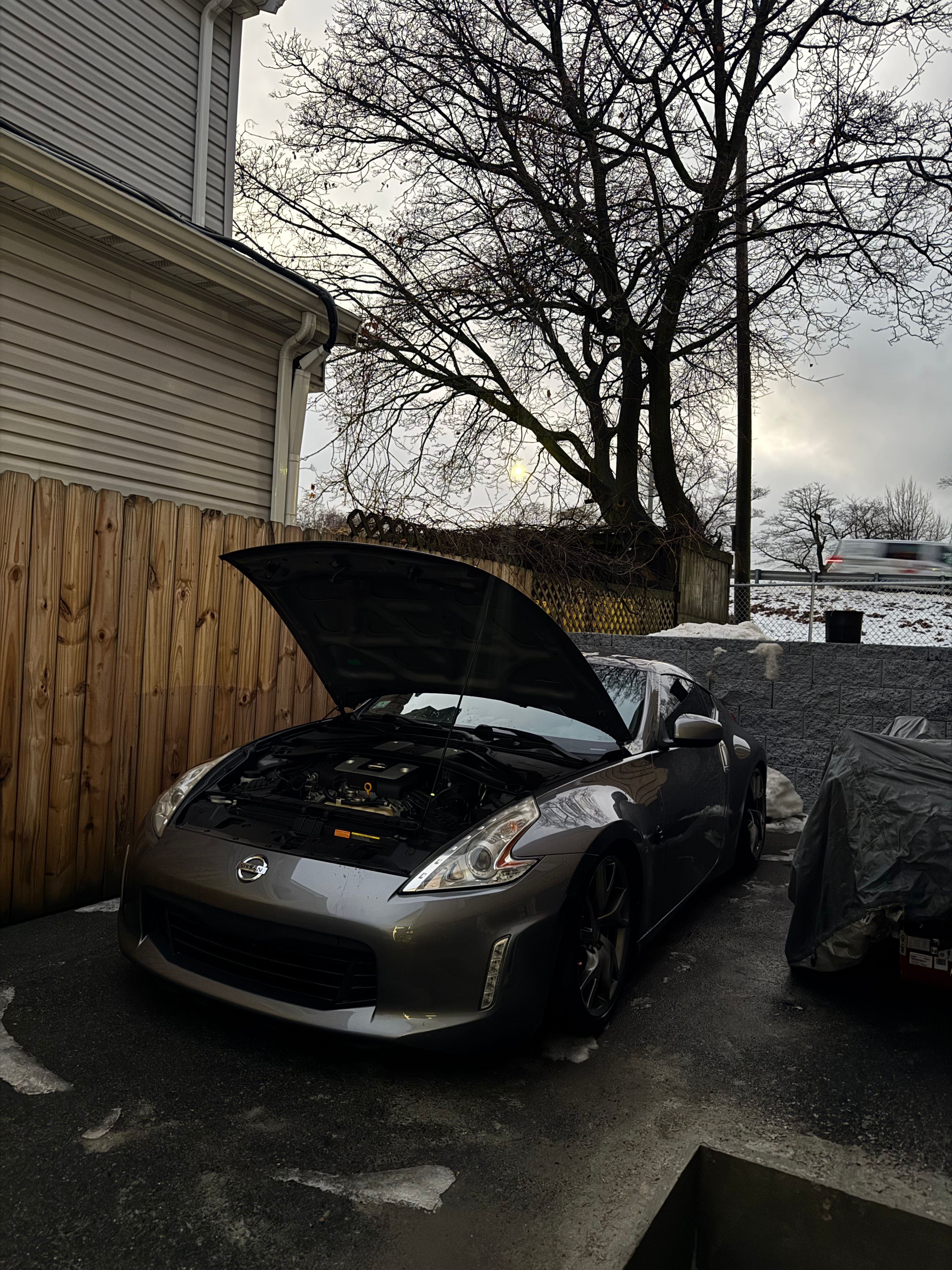 Used 2013 Nissan 370Z Touring w/ Sport Pkg RWD image 6