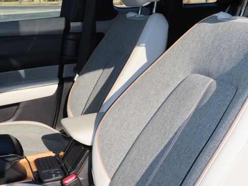 Used 2022 MAZDA MX-30 Electric w/ Premium Plus Pkg image 29