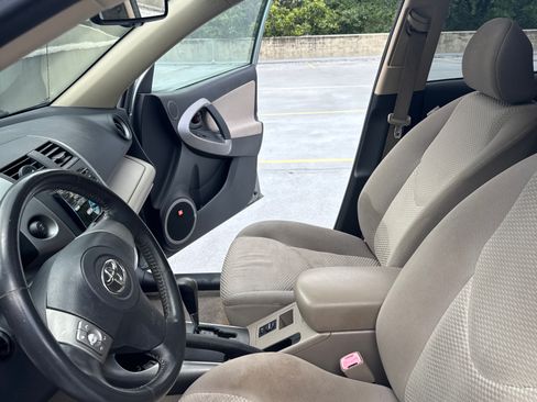 Used 2006 Toyota RAV4 Limited AWD/4WD image 13