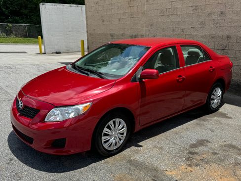 Used 2010 Toyota Corolla LE FWD image 1