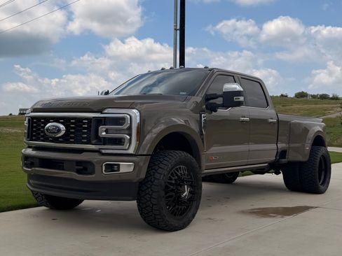 Used 2026 Ford F450 Platinum w/ Platinum Plus Package AWD/4WD image 9