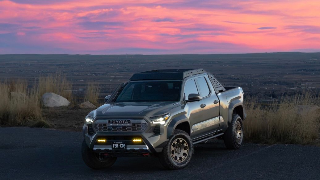 Used 2025 Toyota Tacoma 4x4 Double Cab Hybrid image 1