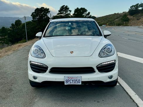 Used 2012 Porsche Cayenne S image 4