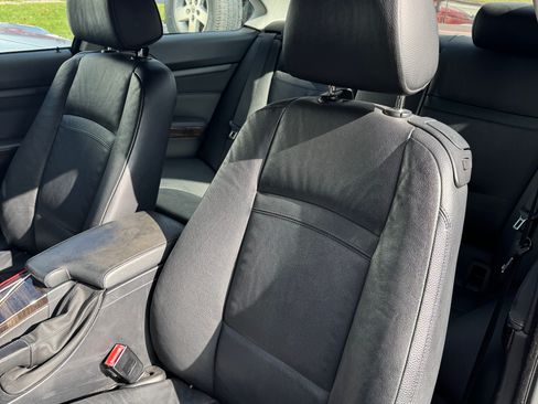 Used 2011 BMW 328i xDrive Coupe image 11