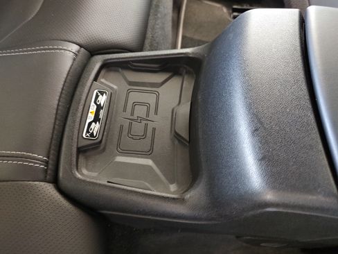 Used 2017 Chevrolet Camaro SS image 28