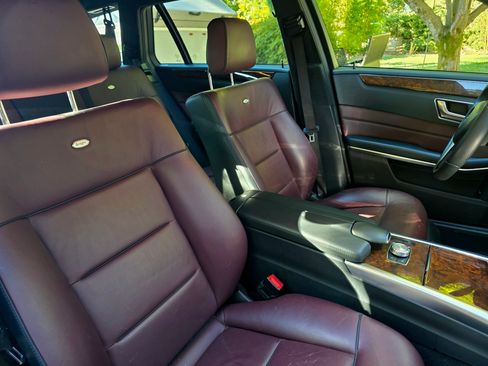 Used 2014 Mercedes-Benz E 350 4MATIC Wagon image 9